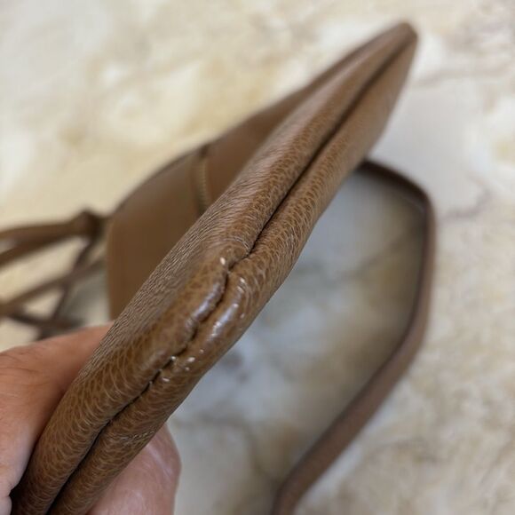 Handbag Butler Leather Crossbody Bag - Picture 10 of 13